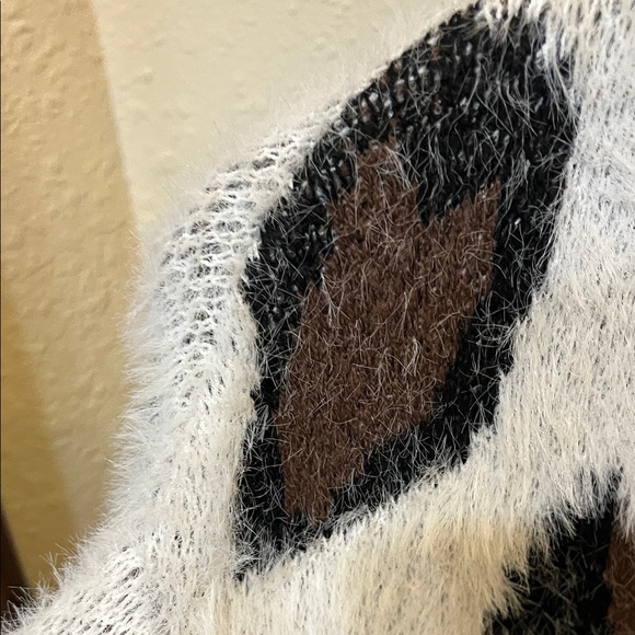 Soft Animal Print Cardigan - Picture 3 of 6